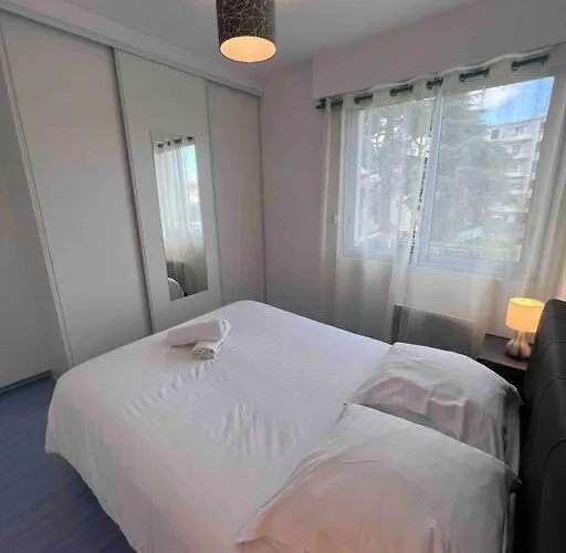 Διαμέρισμα Le Red Light : 4 Prs, Clim, 300m Des Plages *