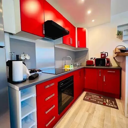 Le Red Light : 4 Prs, Clim, 300m Des Plages Apartman
