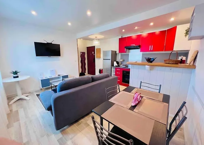 Le Red Light : 4 Prs, Clim, 300m Des Plages Antibes